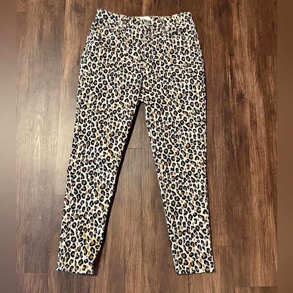 Crown & Ivy leopard print high rise skinny pants size 10